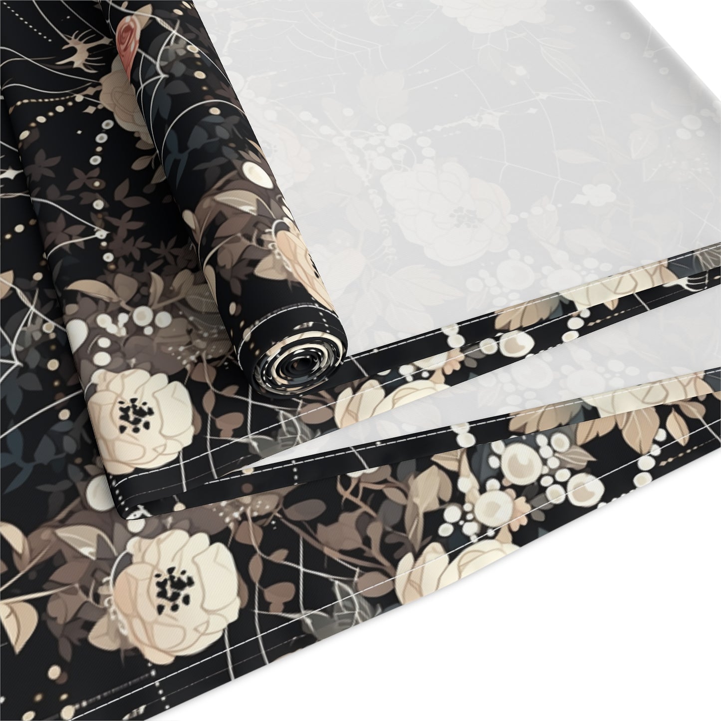 Shimmerweb Table Runner (Cotton, Poly)