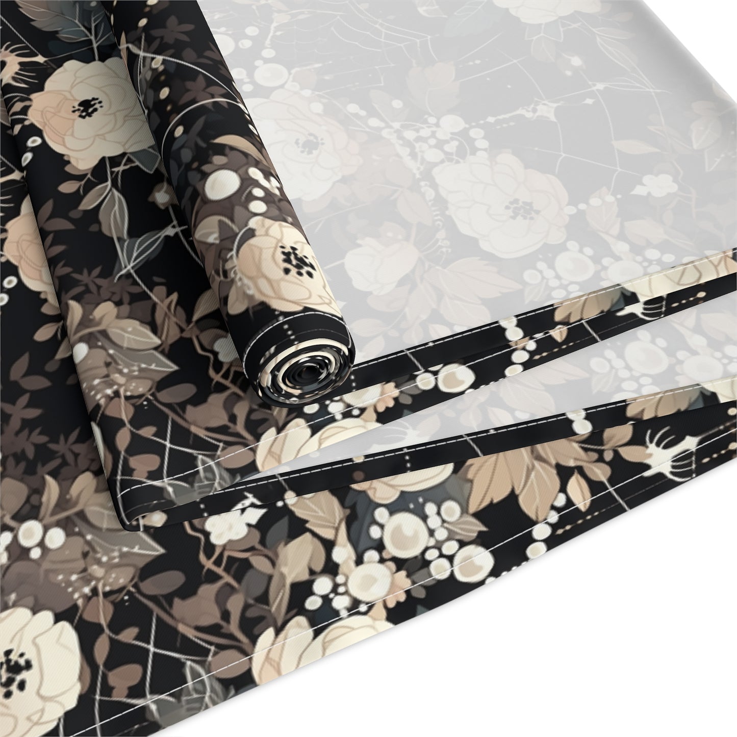 Shimmerweb Table Runner (Cotton, Poly)